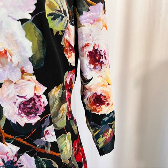 Dolce&Gabbana
Floral Silk-Blend Sheath Midi-Dress - Picture 12 of 14